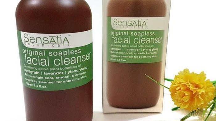 Sensatia Botanicals Soapless Facial Cleanser, Efektif Angkat Kotoran Tanpa Ganggu Keseimbangan Kulit