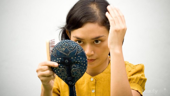 Sering Bete dengan Rambut Rontok Setelah Sisiran? Coba Shampo Anti Hair Fall Berikut Ini Yuk Sering Bete dengan Rambut Rontok Setelah Sisiran? Coba Shampo Anti Hair Fall Berikut Ini Yuk