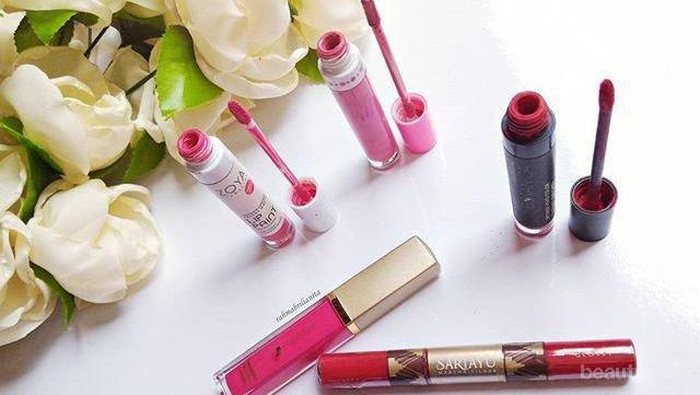 Tak Sampai 30 Ribu, 6 Lipstik Lokal Ini Cocok Kamu Pakai Kuliah Tak Sampai 30 Ribu, 6 Lipstik Lokal Ini Cocok Kamu Pakai Kuliah