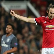 [FORUM] Di sini ada cewek yang suka nonton pertandingan sepak bola?