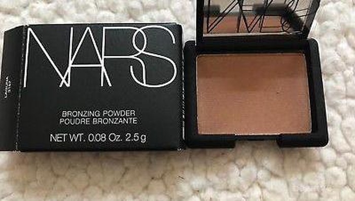 Makeup Sempurna, Pakai Bronzing Powder NARS Ini untuk Lengkapi Sun-Kissed Makeup Look-mu!