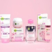 [FORUM] Lebih bagus mana garnier sakura white atau light complete?