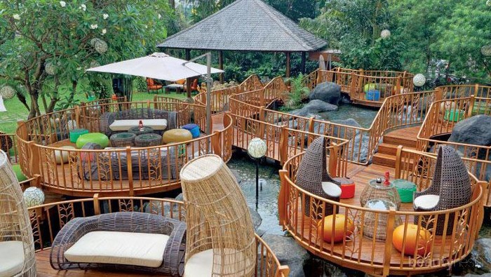 Ingin Dinner Romantis Sama Pacar dengan Budget Murah? Kamu Harus Datang ke Restoran Ini