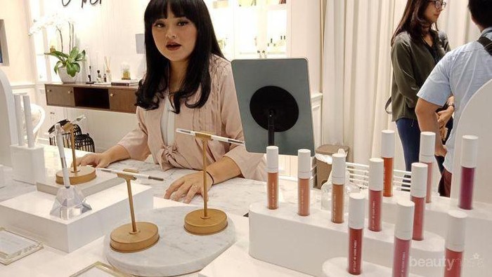 [FORUM] Kosmetik By Lizzie Parra apa yang paling rekomendasi