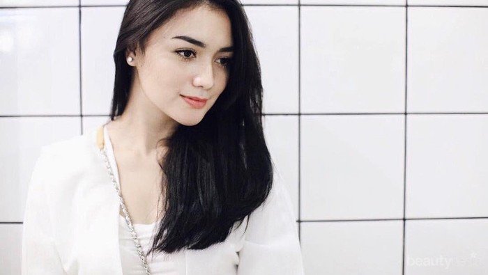 Terlalu Banyak Pilihan Shade, Ini Cara Memilih Warna Lipstik Wardah Paling Tepat untuk Kulit Kamu!