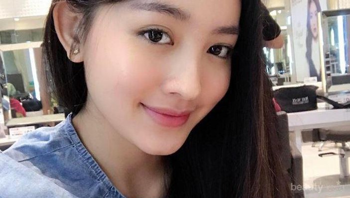 Enggak Bisa Make Up Tapi Ingin Tampil Cantik dan Flawless? Ikutin Trik Pintarnya Ini Ladies!