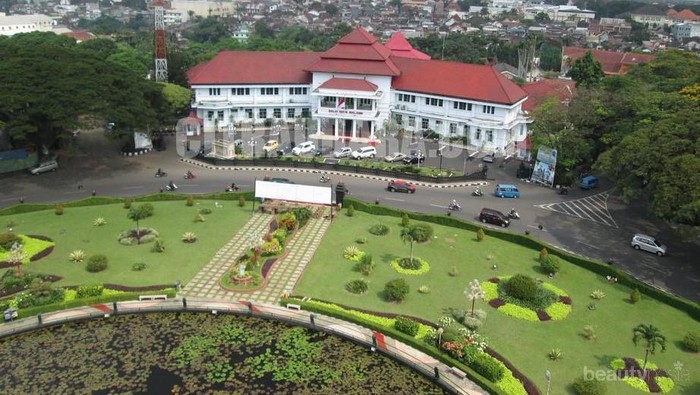 Jalan-jalan Ke Malang, Tak Akan Lengkap Kalau Tidak Membawa Oleh-oleh Khas Ini!