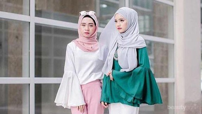 Pas Banget, Ini Dia Tips Padu Padan Bell Sleeve Hijab dengan Celana yang Lagi Trend!