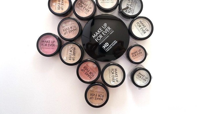 Dapatkan Wajah yang Lebih Bercahaya dengan Make Up For Ever Star Powder