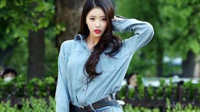 Kerap Tampil Nyentrik, Mijoo Lovelyz Juga Punya Gaya Stylish yang Bisa Kamu Contek Lho!