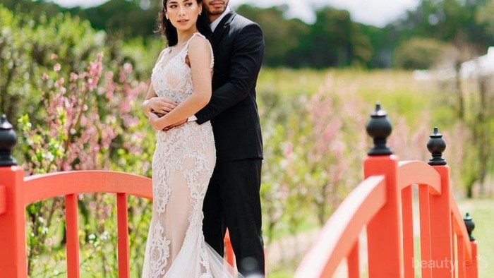 7 Foto Kemesraan Prewed Abel Cantika dan Ray Rafi yang Bikin Baper