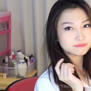 Dari Foundation Hingga Lipstick, Tutorial Make Up dengan Satu Set Wardah Ini Hasilnya Flawless Banget