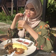 [FORUM] Kira-kira, aplikasi edit foto yang dipakai para selebgram hijabers apa ya?