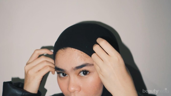 [FORUM] Gimana cara nutupin anak rambut yang banyak di depan saat berhijab?