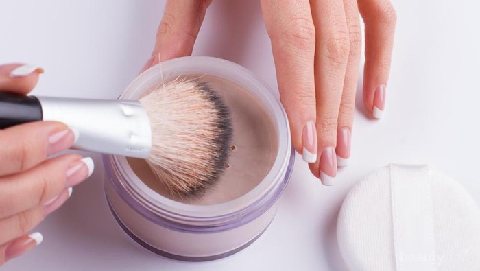 Tak Hanya Wardah, Ternyata Bedak Tabur Ini Juga Bagus untuk Kulit Berminyak!