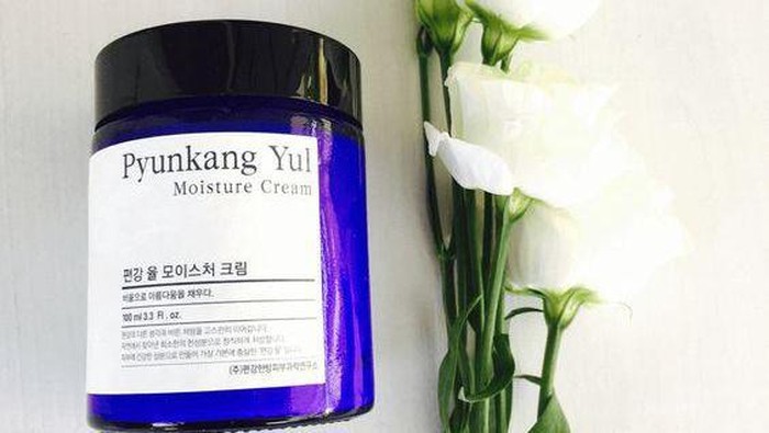 Wajah Glowing dan Sehat Berkat Pyunkang Yul Moisture Cream