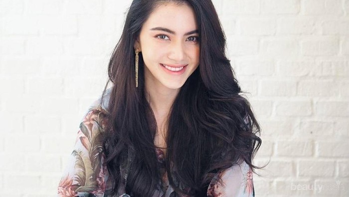 Lakukan Sebelum Keluar Rumah, 30 Menit Hilangkan Kantung Mata dengan Cara Praktis Ini!