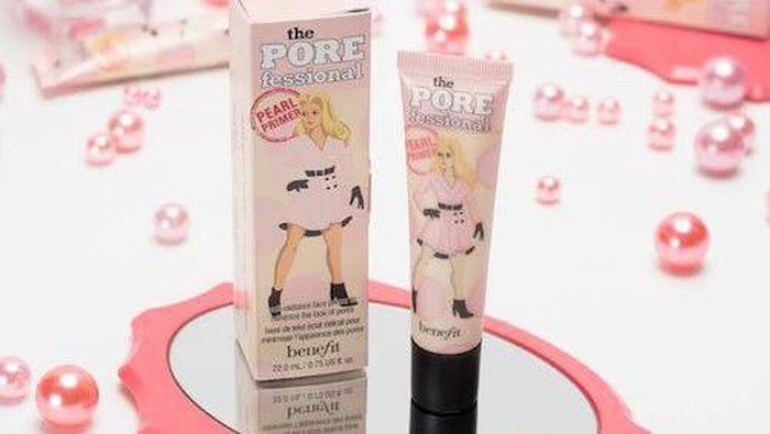 Wajah Tampak Cerah dan Makeup Tahan Lama Berkat Benefit Porefessional Pearl Primer