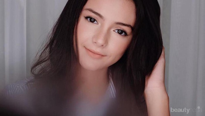 Suka Penampilan Natural dan Flawless? Yuk, Belajar Makeup Seperti Amanda Rawless