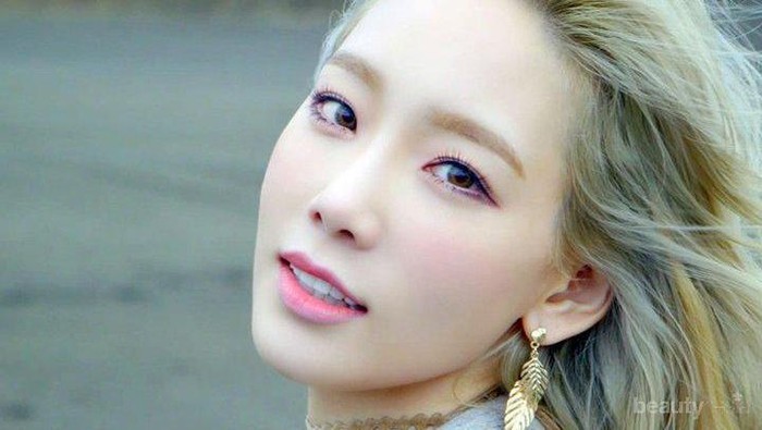 Kurang dari 3 Menit! Begini Tutorial Eyeliner Simple yang Akan Membuat Look Kamu Berbeda!
