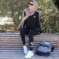 Ide OOTD Jogging: Tampil Stylish Saat Beraktivitas