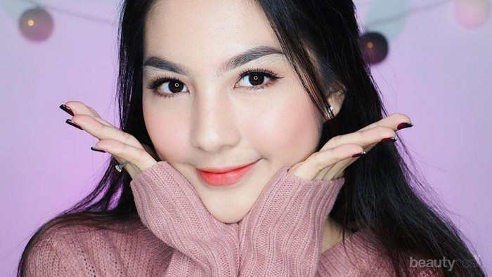 Tampil Cetar dengan 200 Ribu Saja, Tengok Rekomendasi Produk + Tutorial ala Vlogger Ini!
