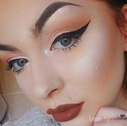 [FORUM] Lupa hapus makeup saat ketiduran, bikin kerutan masa sih?