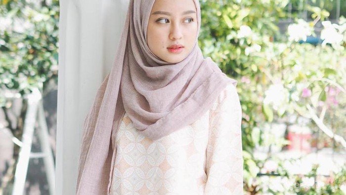 Ini Rahasia Dibalik Make Up Natural dan Simpel Gita Savitri yang Bikin Wajah Tetap Fresh