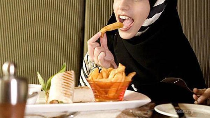[FORUM] Makan pedas berkeringat di kepala, hijab ku bau nanti gimana ya?