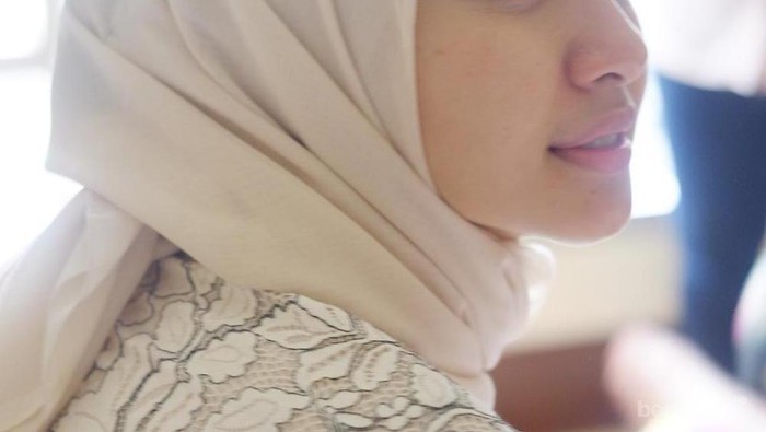 7 Selebriti Indonesia Ini Juga Berani Pamer Wajah Tanpa Make Up, Masih Terlihat Cantik? 7 Selebriti Indonesia Ini Juga Berani Pamer Wajah Tanpa Make Up, Masih Terlihat Cantik?