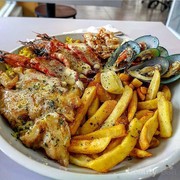 Tanpa Menguras Kantong, Intip Deretan Tempat Makan Populer dengan Harga Dibawah 50 Ribu!