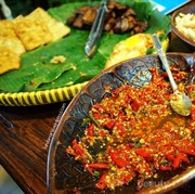 Coba Semua Ayam Sambal Setan Ini Kalau Kamu Ngaku Penggemar Pedas yang Nampol!