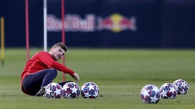 Werner Asyik Main HP Saat Chelsea Gagal Juara Piala FA