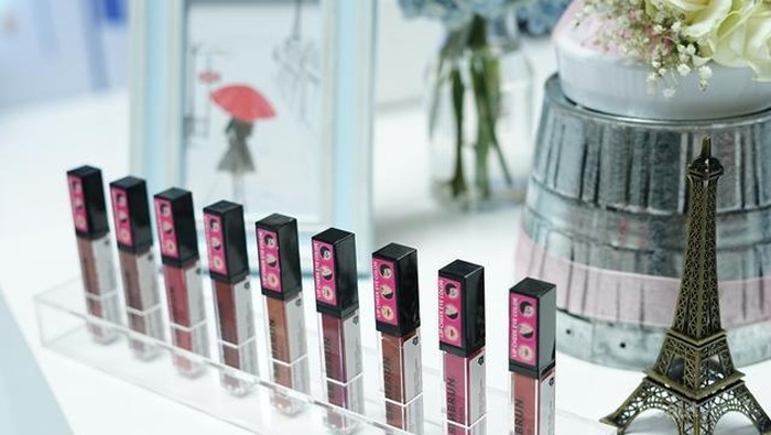 Yuk, Pakai Produk Multifungsi, Brunbrun Paris Lip Cheek Eye Color!