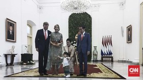Jokowi Ajak Cucu Sambut Raja dan Ratu Belanda di Istana Bogor