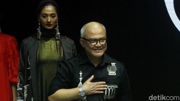 img-title Ini Tren Warna Baju Lebaran 2025 Menurut Desainer Legendaris Itang Yunasz