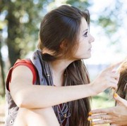 [FORUM] Kalian Tipe Senang Bercerita atau Mendengarkan?