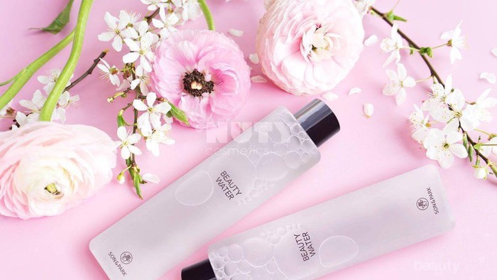 Multifungsi Banget! Beauty Water Son & Park Bisa Sekaligus Menjadi Exfoliator!