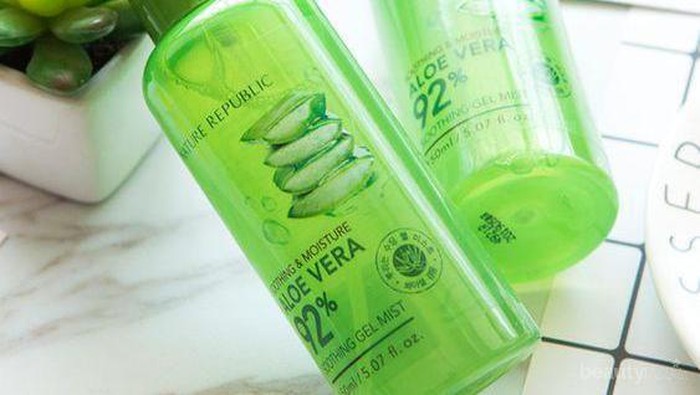 Review Nature Republic Aloe Vera 92% Soothing Gel Mist: Skincare Multi-fungsi!