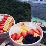 Saat Liburan ke Bali, Jangan Sampai Melewatkan Makanan yang Lagi Hits di Sana Ini!