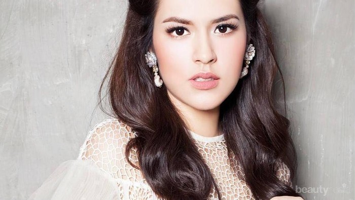Ingin Tetap Stunning dengan Make Up Tahan Lama Walau Kulit Berminyak? Ini Rahasianya