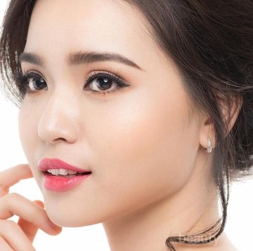 Bagus Banget, Lip Tint Ini Bikin Bibirmu Terlihat Merah Natural Layaknya Wanita Korea!