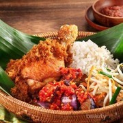 [FORUM] Kalau ke luar kota/ negeri, berburu makanan khas nggak?