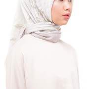 Hijab Terbaru Ria Miranda dalam Koleksi Lullatone Spring/Summer 2018