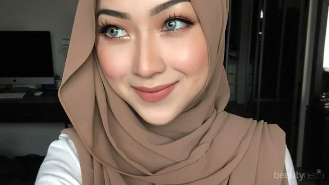 Jangan Salah Pilih Ini Lho Warna  Hijab  yang  Cocok  untuk  