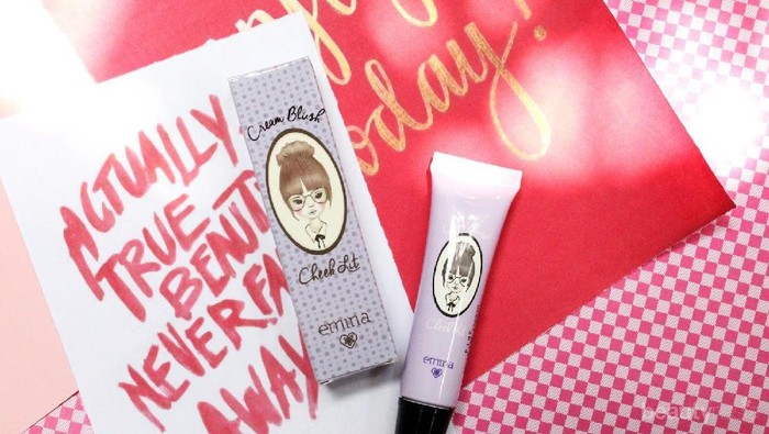 Review Emina Cheeklit Cream Blush : Blush On Unik yang Super Tahan lama!