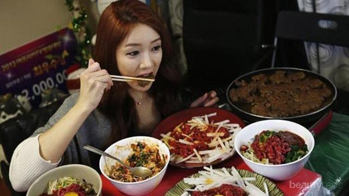 Wow, Inilah 8 Bintang Mukbang Korea Paling Populer dan Banyak Ditonton Saat Ini!
