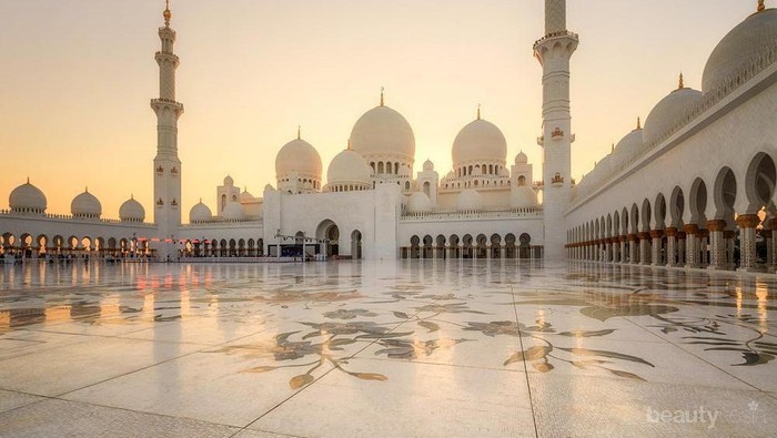 Ingin Wisata Religi ke Pulau Sumatra? Ini 5 Masjid yang Wajib Kamu Kunjungi