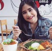 [FORUM] Makanan artis yang paling enak menurut kamu apa?
