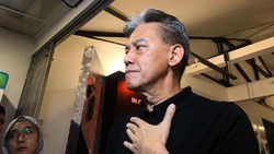 Senyum Fariz RM di Tengah Ancaman Penjara Seumur Hidup dan Denda Rp10 M